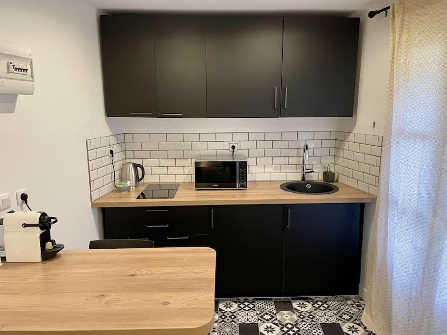Le Moulin 3 - Appartement Tout Confort Centre Ville - Beziers - Wifi - Tv Connecte Exterior foto